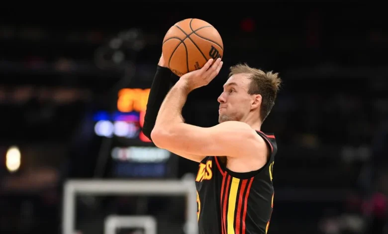 Lakers trade for Luke Kennard now ... Giannis Antetokounmpo later?