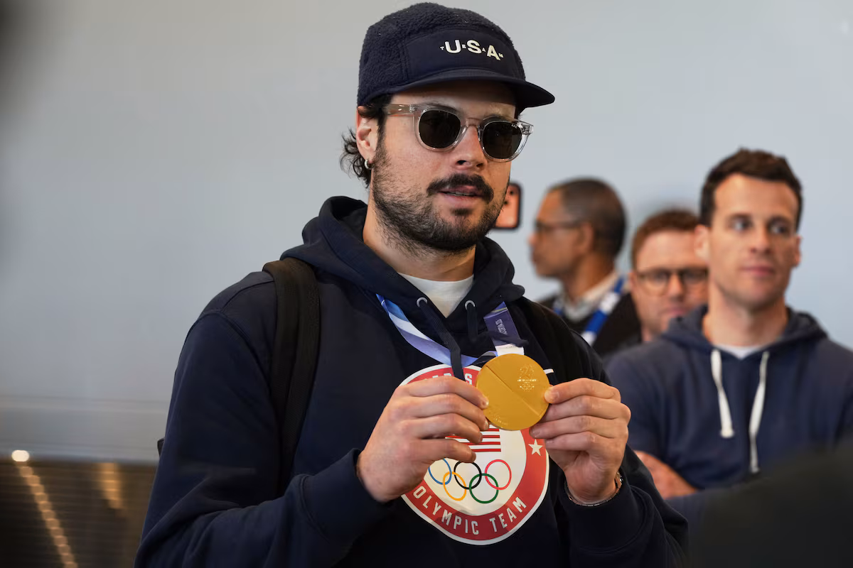 Leafs get back to trying to salvage their season, while Matthews, Team USA visit the White House