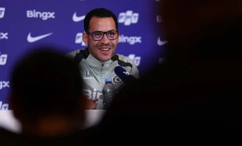 Liam Rosenior delivers latest Chelsea team news ahead of Burnley | News | Official Site