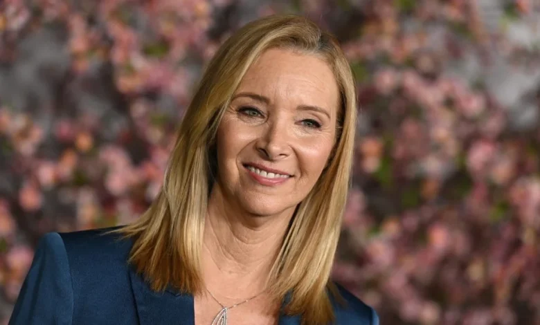 Lisa Kudrow Urges New Warner Bros. Owners Not To "Change A Thing"