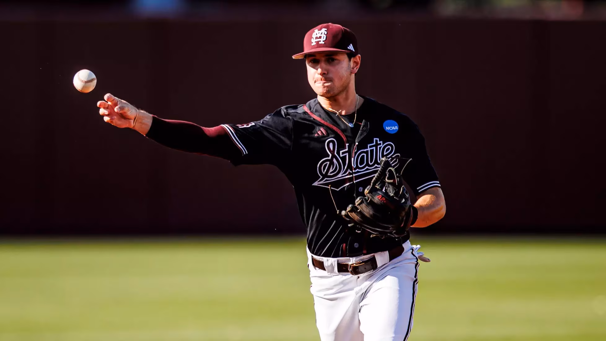 Live updates: College baseball's opening weekend scores, highlights