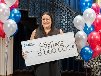 Lotto 6/49: Quebec nurse wins $5 million, returns to work to care for patient