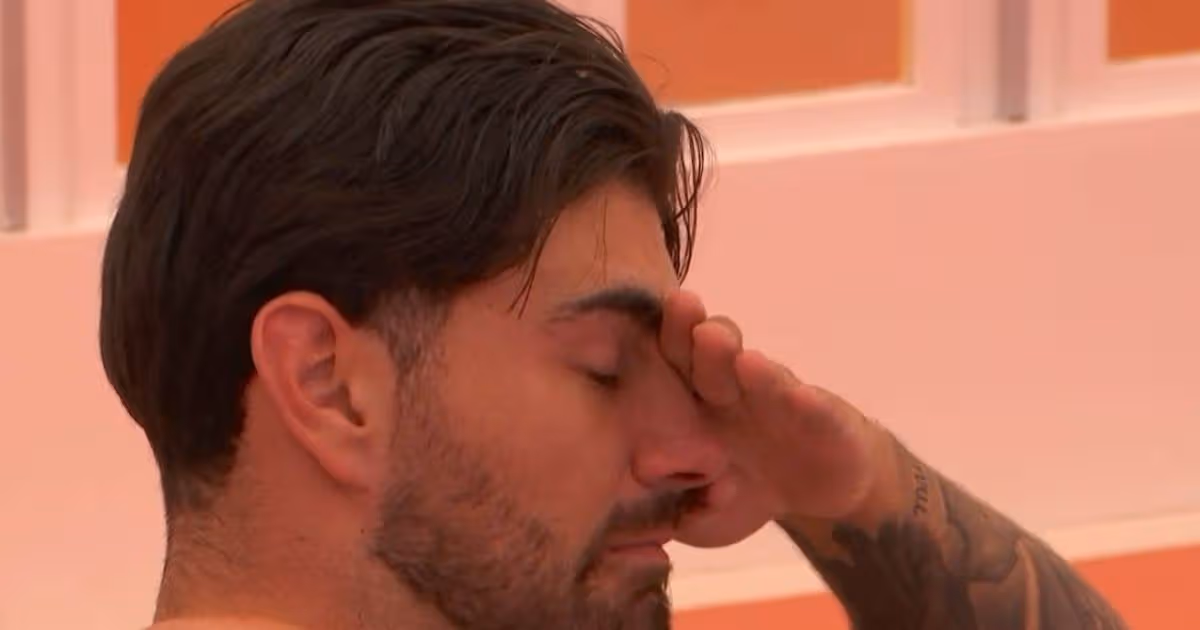 Love Island All Stars' Scott breaks down in tears days before final