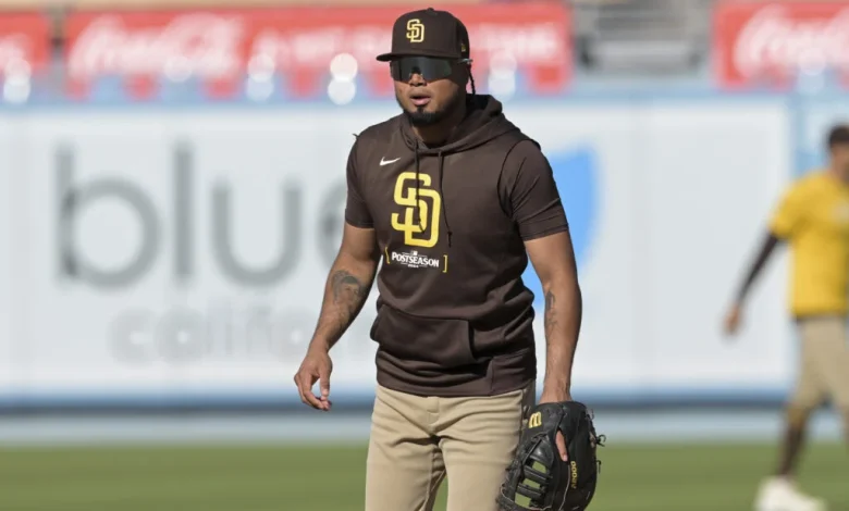 Luis Arraez Weighing Multiple Offers, Wants To Play Second Base