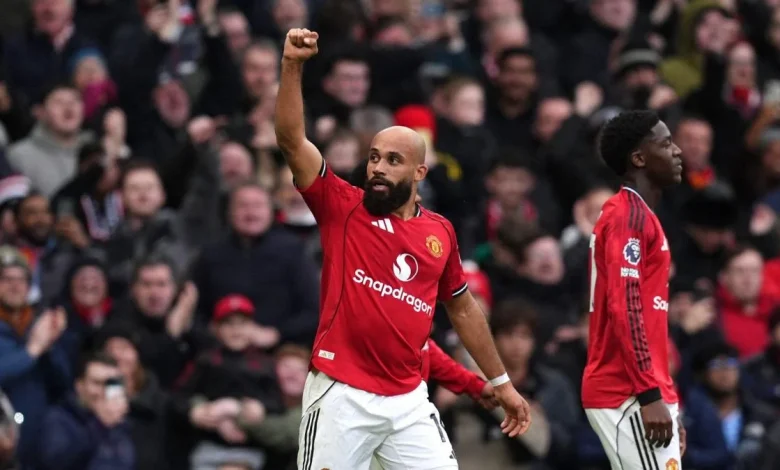 MU : Bryan Mbeumo marque sur une drôle de combinaison sur corner