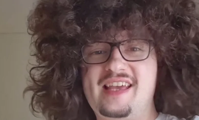 Manchester United stars determined to keep winning so loyal fan can finally cut hair after 500-day saga