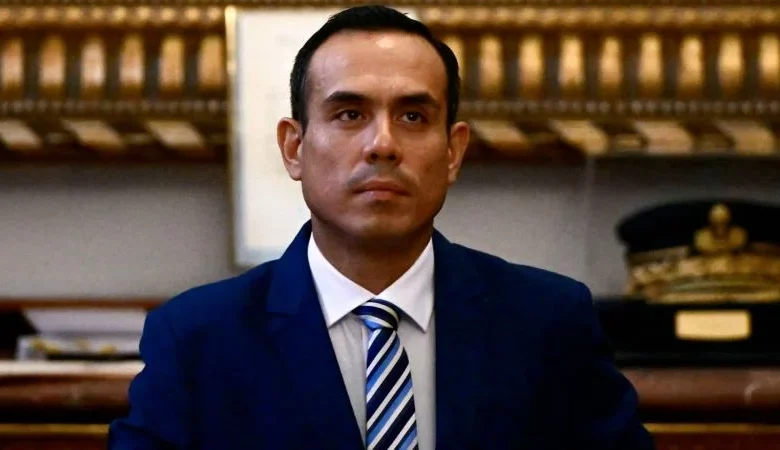 “Manzana envenenada”: por qué la “maldición” de la presidencia de Perú derribó a Jerí y amenaza a próximos presidentes