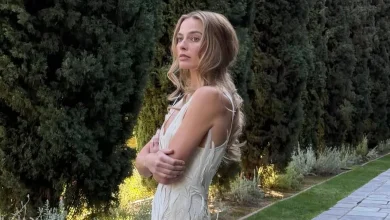 Margot Robbie Goes to Bat for Victoria Beckham