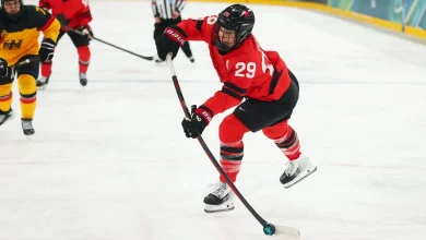 Marie-Philip Poulin returns; Canada into Olympic semifinals
