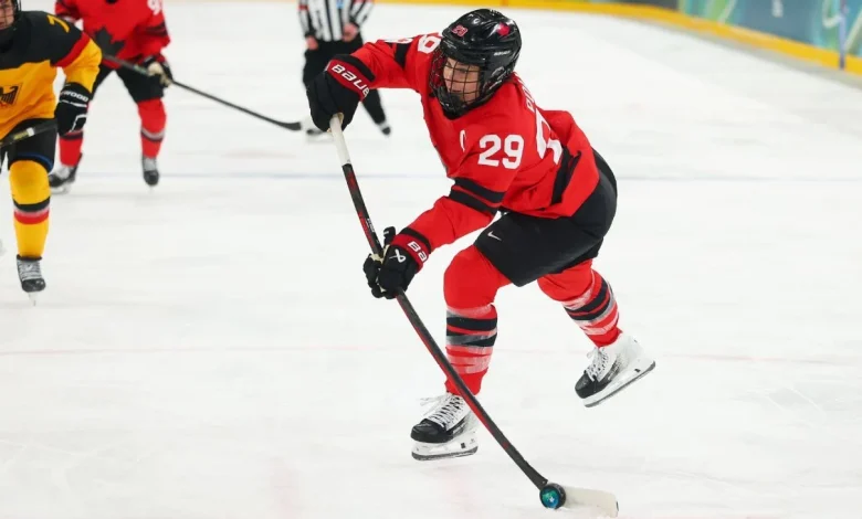 Marie-Philip Poulin returns; Canada into Olympic semifinals