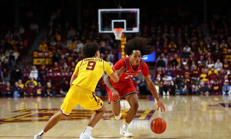 Men’s Basketball Hosts Washington in Penultimate Home Game