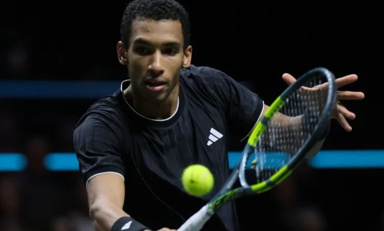 Montreal's Auger-Aliassime rolls into Dubai semifinals, sets up Medvedev clash