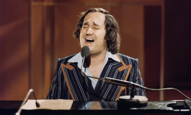 Neil Sedaka, songwriter to the stars for decades, dies at 86