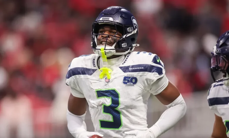 Nick Emmanwori's girlfriend wore custom Seahawks pants for rookie star