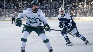 No. 2/2 Hockey Preps for Road Showdown with No. 1/1 Michigan
