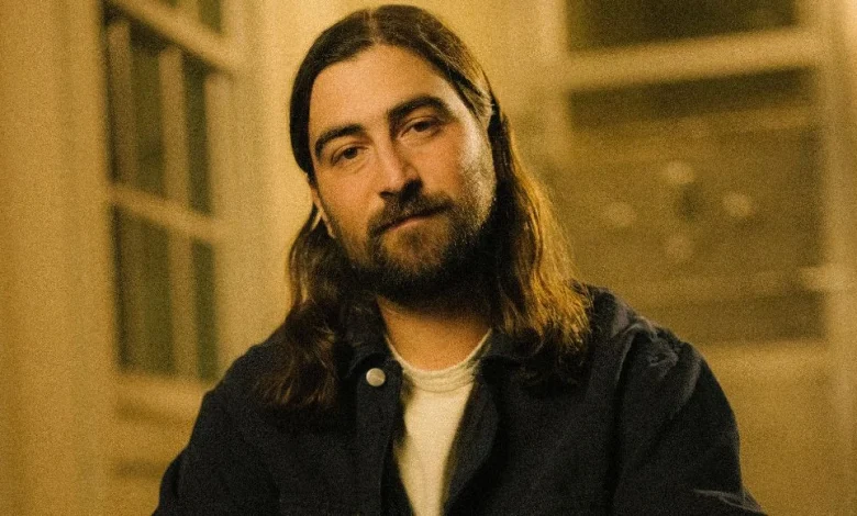 Noah Kahan looks to seal second Number 1 single with The Great Divide