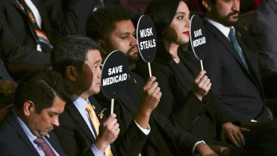 Opinion | Democrats shouldn't sit on their hands during the State of the Union