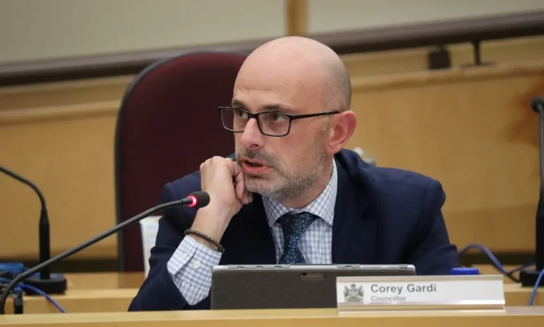 Overusing social media is biggest issue affecting Sault youth, councillor warns