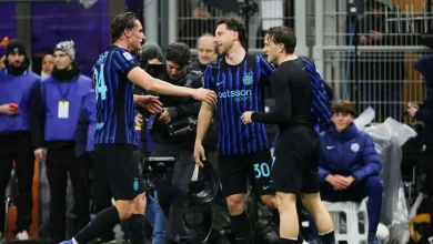 Papere, emozioni, rosso inventato, 5 gol e Zielinski al 90': l'Inter batte una bella Juve, è a +8 sul Milan