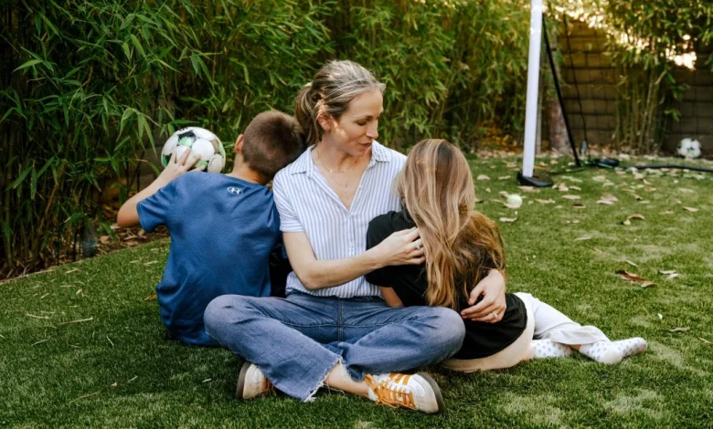 Parents opt kids out of school laptops, ask for pen-and-paper