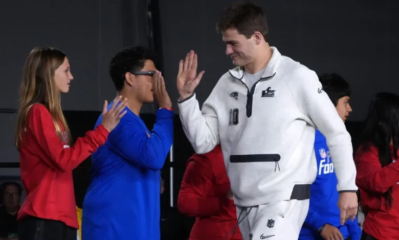 Patriots' Drake Maye feels good about shoulder, threw at practice