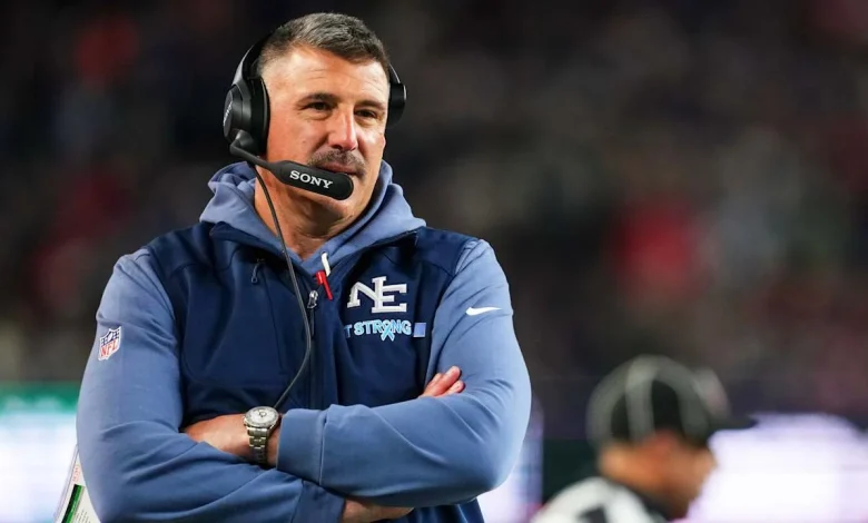 Patriots HC Mike Vrabel named 2025 AP NFL Coach of the Year