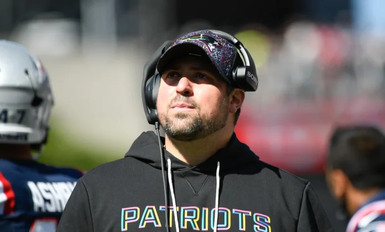 Patriots elevate Zak Kuhr to full-time defensive coordinator