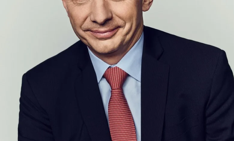 PayPal hires HP's Enrique Lores as its new CEO