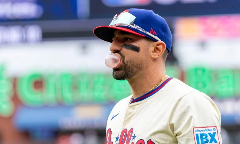 Phillies looking to move Nick Castellanos before first full-squad workout