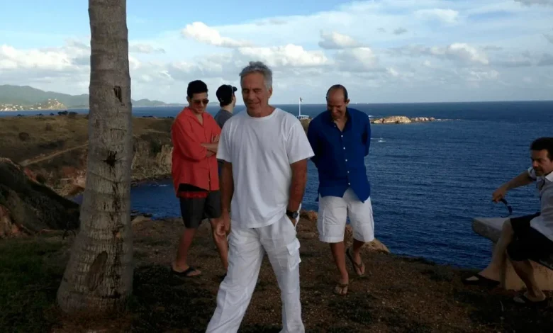 Photo of Lutnick on Epstein's island removed from Justice Department files now restored