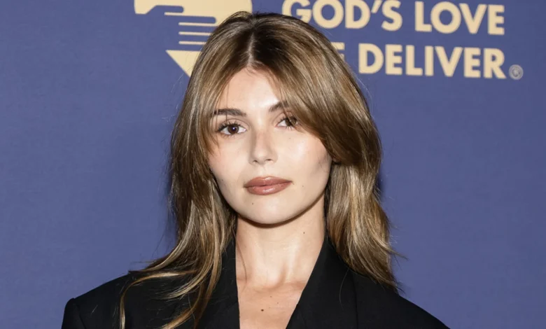 Pics Of Olivia Jade That Prove She Stole Mom Lori Loughlin's Face