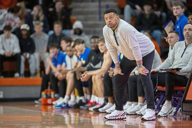 Pitt departs for Stanford, seeking back-to-back ACC wins for 1st time this season