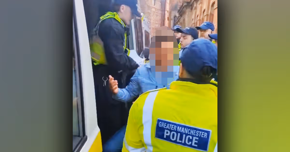 Police order man out of Manchester city centre before Britain First march even begins