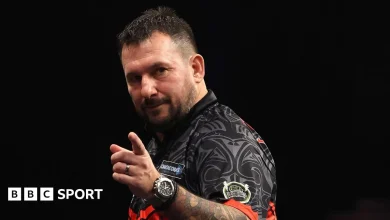 Premier League Darts LIVE: Gian van Veen vs Jonny Clayton in Glasgow final - scores, results & updates