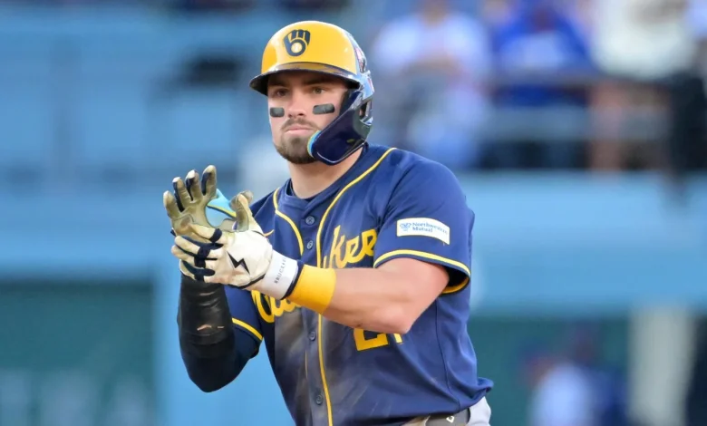 Red Sox acquire Caleb Durbin in trade with Brewers to address third base