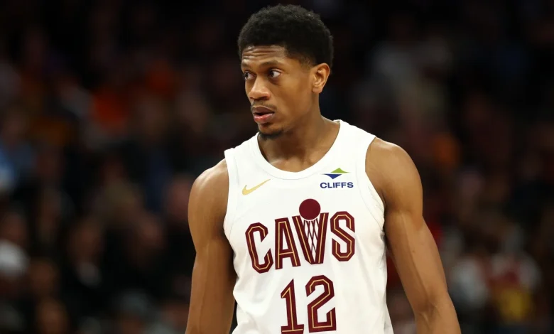 Report: Cleveland trades De'Andre Hunter to Sacramento for Keon Ellis, Dennis Schroder