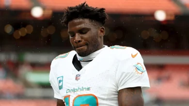 Report: Dolphins releasing wide receiver Tyreek Hill
