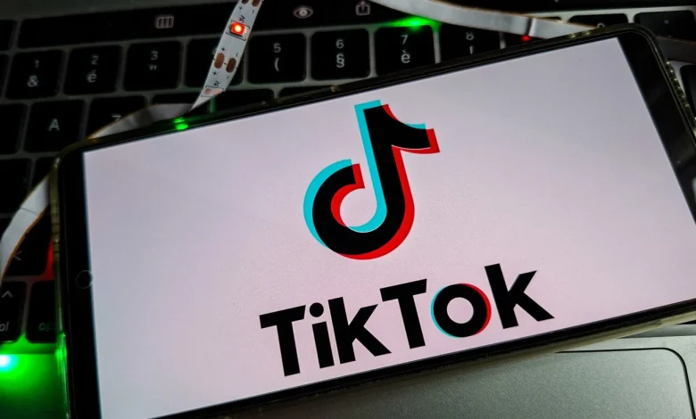 Researchers debunk TikTok censorship claims about ICE and Epstein : NPR