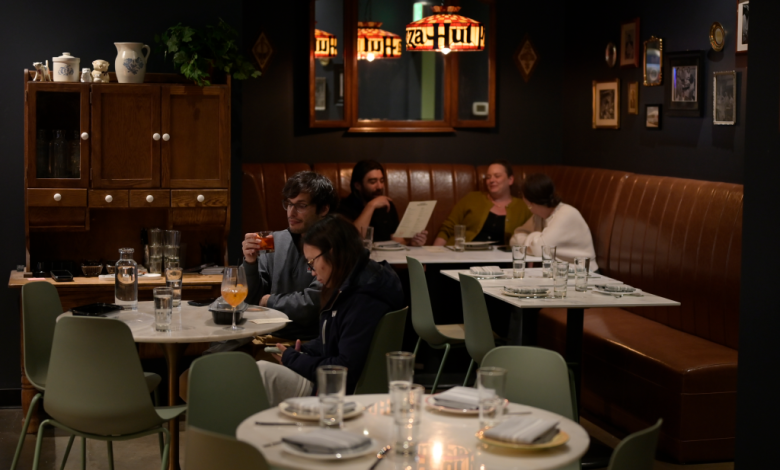 Restaurant report lays groundwork for Denver tipped-wage change; councilman drafting proposal