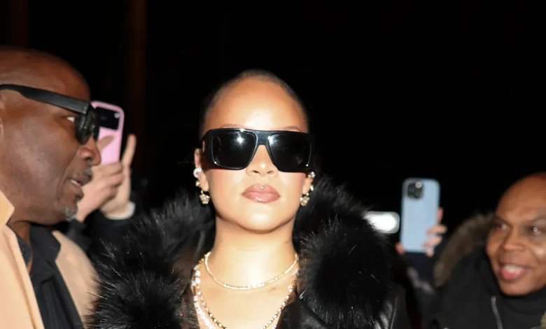 Rihanna Is on a One-Woman Mission To Bring Footless Tights Back—and I Think It’s Working