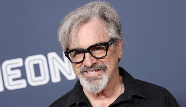 Robert Carradine, actor in ‘Lizzie McGuire’ and ‘Revenge of the Nerds’ dies at 71