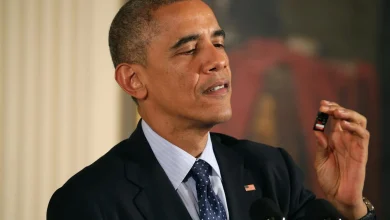 Sandisk drops after Western Digital confirms plan to unload $3 billion in stock