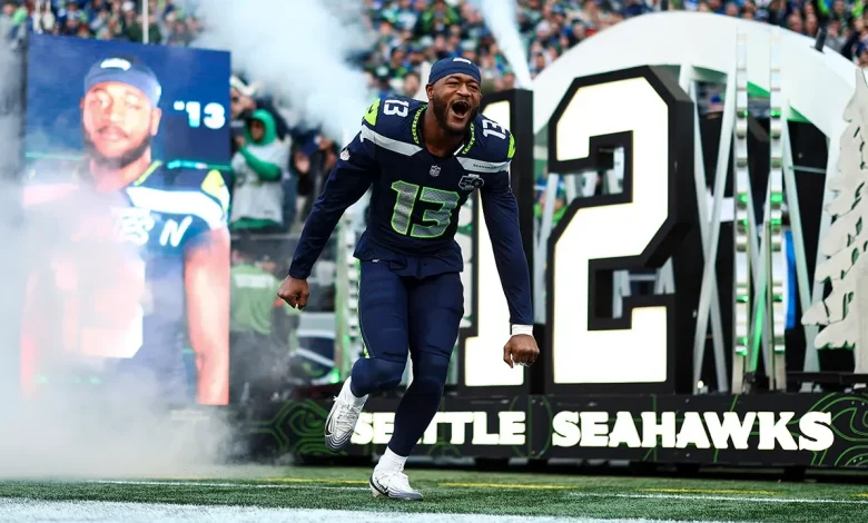 Seahawks star delivers 2-word message to critics in wild Super Bowl parade speech