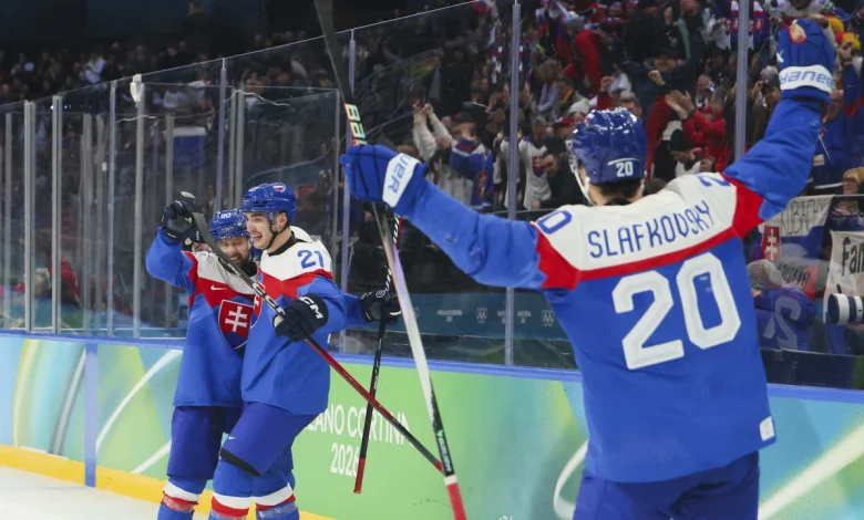 Semifinals next for Slafkovsky and Slovakia