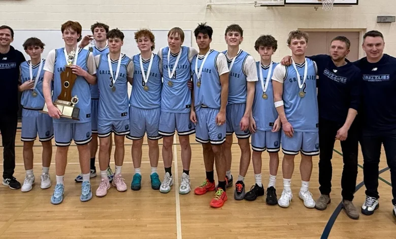 Senior boys basketball Grizzlies win zone, head to provincial AA championship