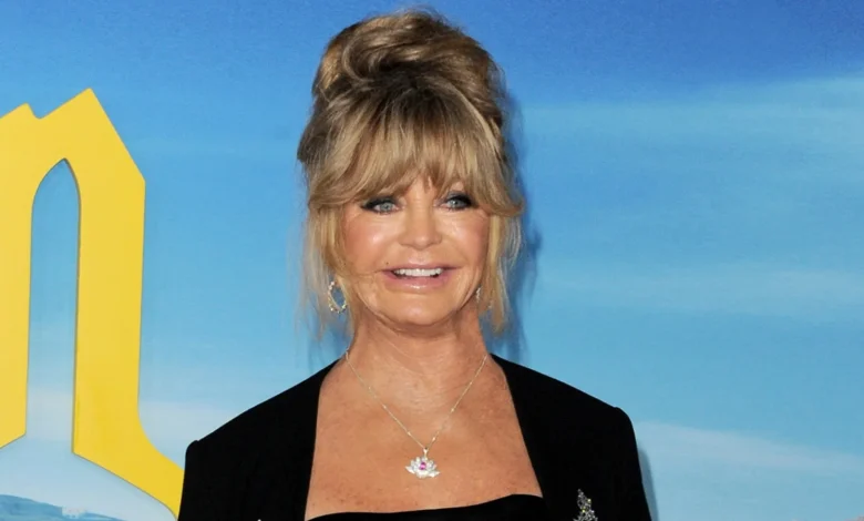 Side-By-Side Pics Highlight Goldie Hawn's Gorgeous Face Transformation
