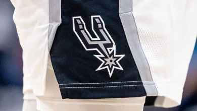 Snowstorm grounds Spurs; game vs. Magic on Sunday delayed