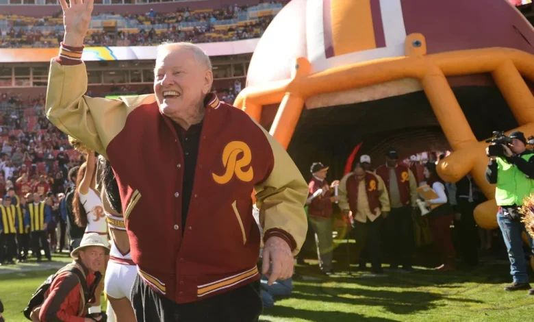 Sonny Jurgensen, Hall of Fame quarterback and Washington sports icon, dies at age 91