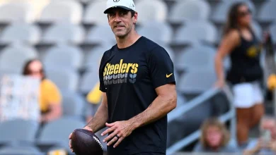Steelers expect Aaron Rodgers to be their QB — if he returns to NFL