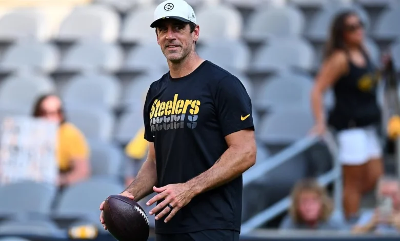 Steelers expect Aaron Rodgers to be their QB — if he returns to NFL